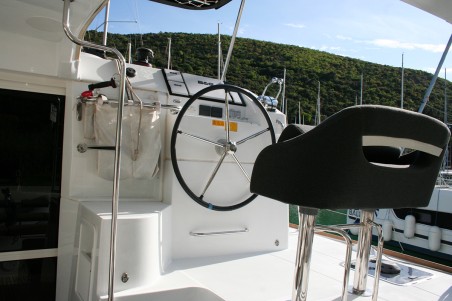 Lagoon-Bénéteau Lagoon 40 - 3 + 2 cab The Dove