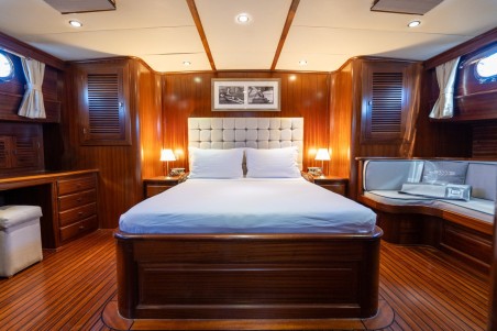 Custom Made Capricorn 1 Capricorn 1