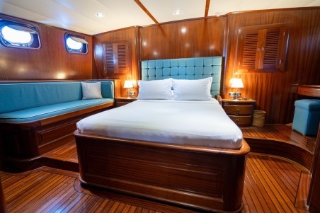 Custom Made Capricorn 1 Capricorn 1