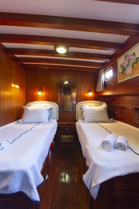 Custom Made Serenad Serenad