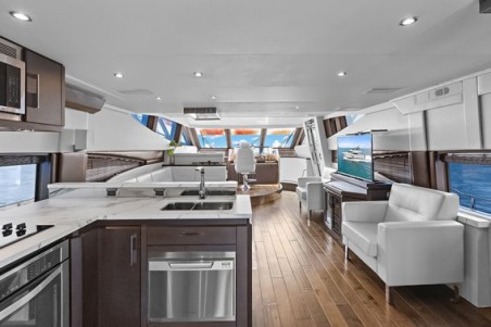Marquis Yachts Marquis 720 Flybridge After Parr T