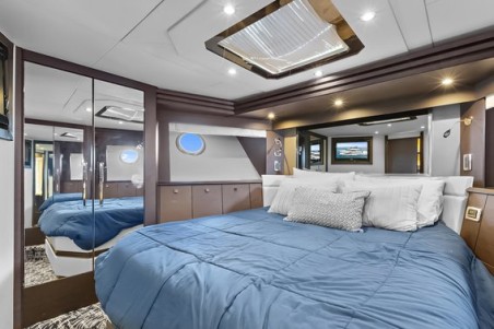 Marquis Yachts Marquis 720 Flybridge After Parr T