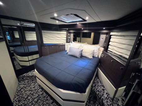 Marquis Yachts Marquis 720 Flybridge After Parr T