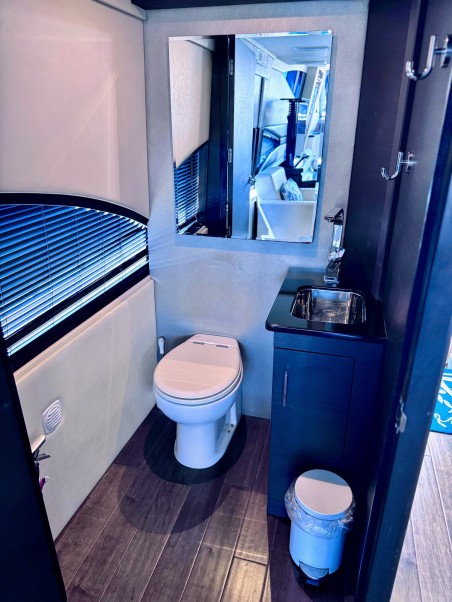 Marquis Yachts Marquis 720 Flybridge After Parr T