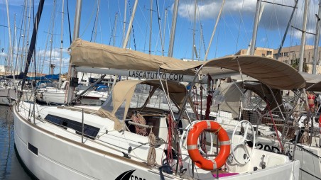 Dufour Yachts Dufour 310 GL Expensive Toy