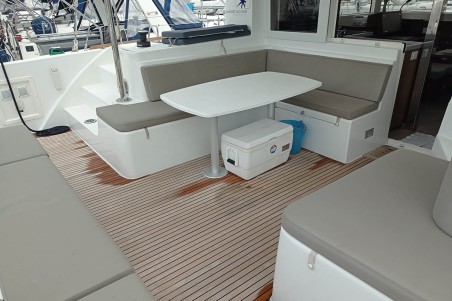 Lagoon-Bénéteau Lagoon 40 - 4 + 2 cab Manta