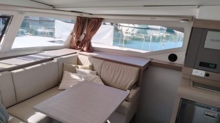 Fountaine Pajot Fountaine Pajot Isla 40 - 4 + 1 cab. Luna