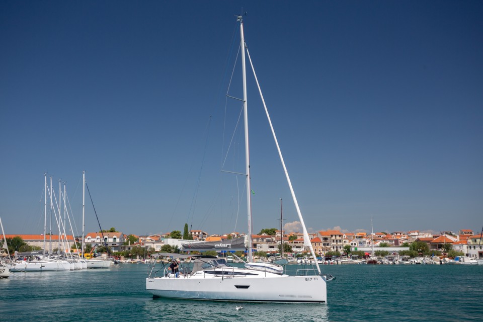 Elan E4 | Yacht Charter Croatia | Travelboat
