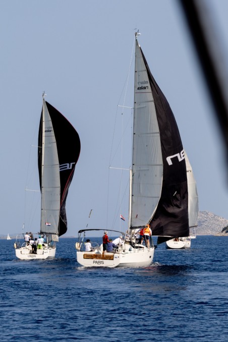 Elan E4 | Yacht Charter Croatia | Travelboat
