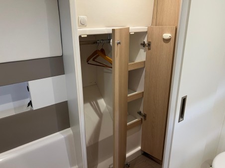 Catana Group Bali 4.1 - 4 + 2 cab. Ginevra