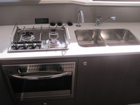 Catana Group Bali 4.3 - 4 + 2 cab. Maria Elena