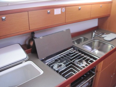 Bavaria Yachtbau Bavaria Cruiser 41 - 3 cab. Vittoria