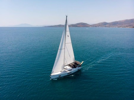 Oceanis 46.1 Layla | Yacht Charter Greece | Travelboat
