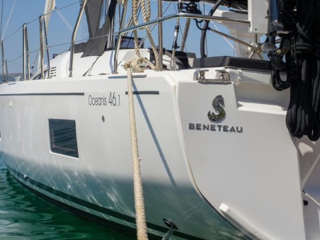 Oceanis 46.1 Layla | Yacht Charter Greece | Travelboat