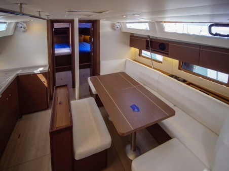 Oceanis 46.1 Layla | Yacht Charter Greece | Travelboat