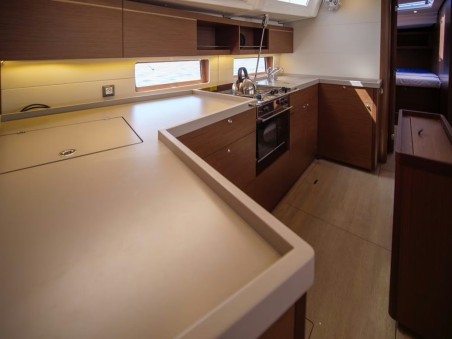 Oceanis 46.1 Layla | Yacht Charter Greece | Travelboat
