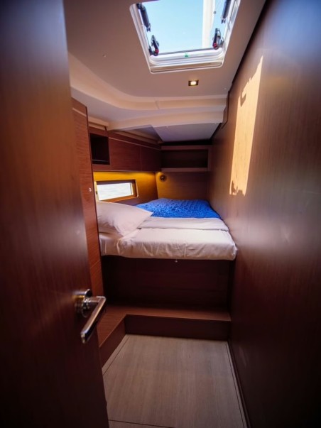 Oceanis 46.1 Layla | Yacht Charter Greece | Travelboat