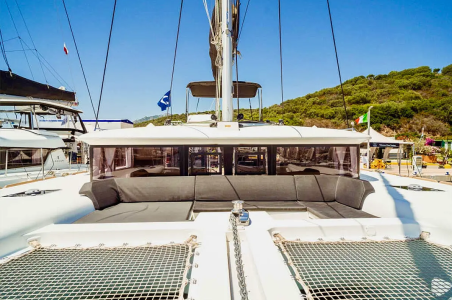 Lagoon-Bénéteau Lagoon 450 F - 4 + 1 cab. Emoseaon