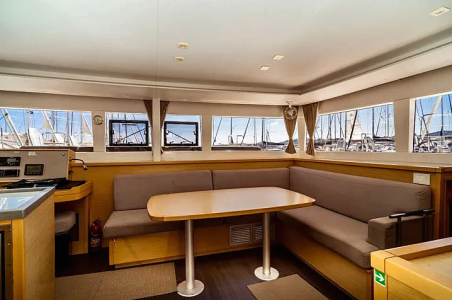 Lagoon-Bénéteau Lagoon 450 F - 4 + 1 cab. Emoseaon