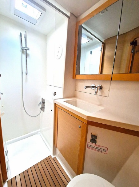 Lagoon-Bénéteau Lagoon 450 F - 4 + 1 cab. Emoseaon