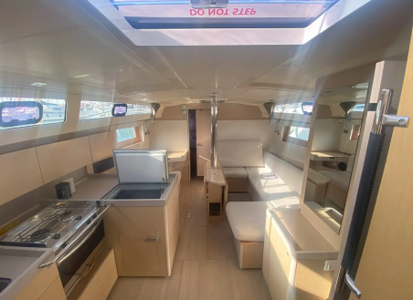 Bénéteau Oceanis 41.1 Ioanna