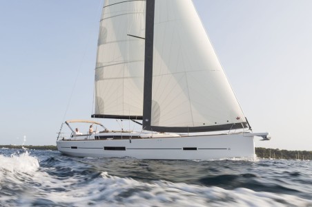 Dufour 520 GL | Yacht Charter Greece | Travelboat