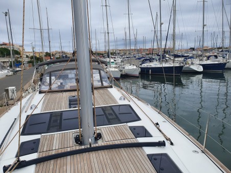 Dufour 520 GL | Yacht Charter Greece | Travelboat