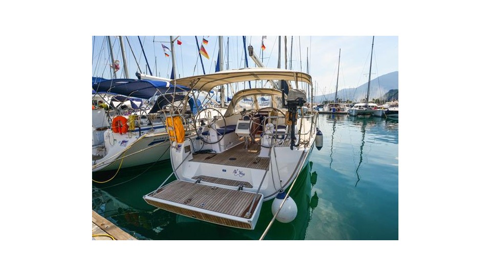 Bavaria Yachtbau Bavaria Cruiser 37 - 3 cab. Kedi