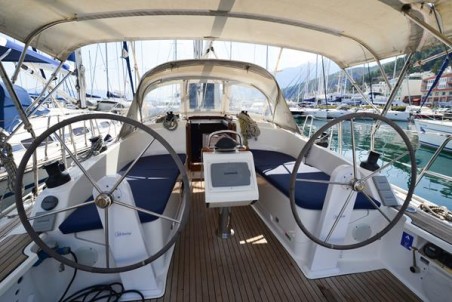 Bavaria Yachtbau Bavaria Cruiser 37 - 3 cab. Kedi