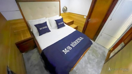 Unknown Sirena Sirena