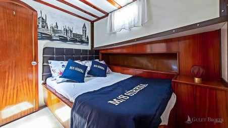 Unknown Sirena Sirena