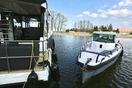 Axopar 28 Cabin Brabus Line SNO