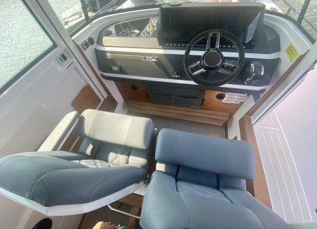 Axopar 28 Cabin Brabus Line SNO