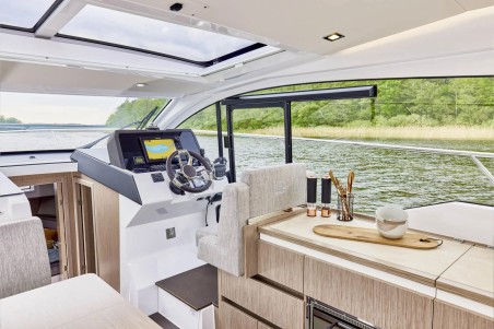 Sealine Sealine C335 Min Maity