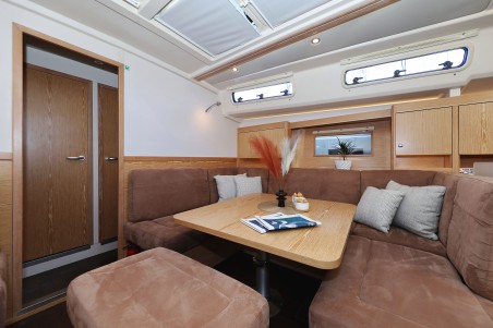 Hanse Yachts Hanse 455 Scarlett