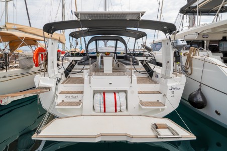 Dufour Yachts Dufour 44 - 4 cab One Heart