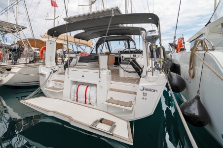 Dufour Yachts Dufour 44 - 4 cab One Heart