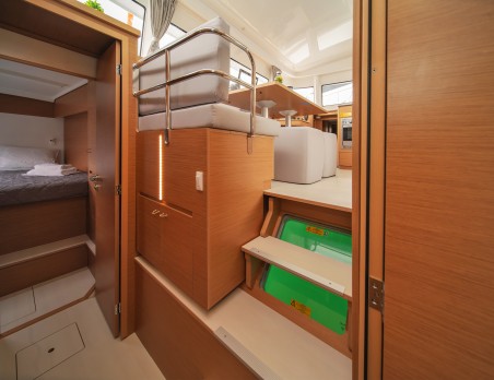 Excess Excess 11 - 4 + 1 + 1 cab. Little Blue Ocean