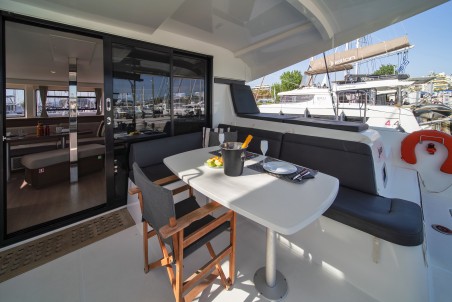 Lagoon-Bénéteau Lagoon 42 - 4 + 2 cab. Karteria