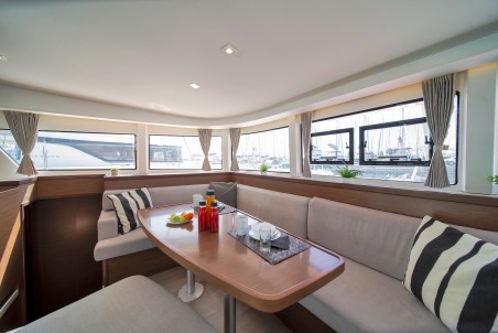 Lagoon-Bénéteau Lagoon 42 - 4 + 2 cab. Karteria