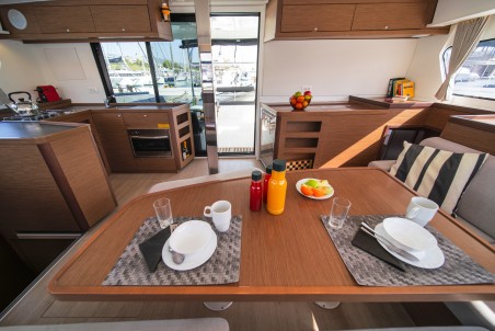 Lagoon-Bénéteau Lagoon 42 - 4 + 2 cab. Karteria