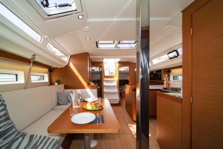 Jeanneau Sun Odyssey 440 - 4 cab. Navillera