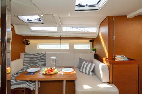Jeanneau Sun Odyssey 440 - 4 cab. Navillera