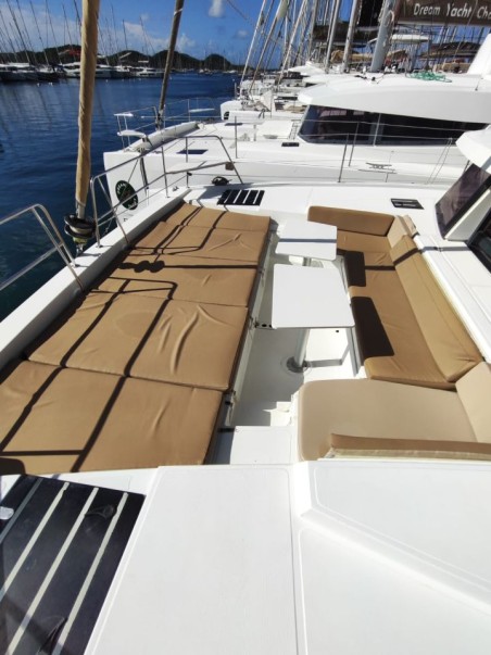 Bali 4.0 - 4 + 2 cab. | yacht charter Caribbean | Travelboat