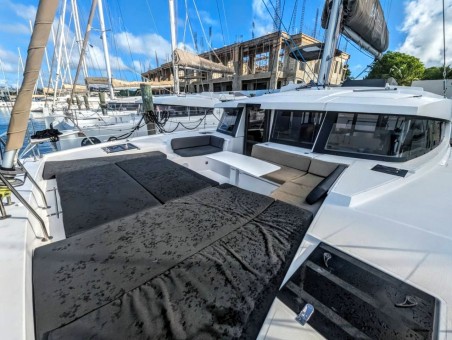 Catana Group Bali 4.2 - 4 + 1 cab. Invictus