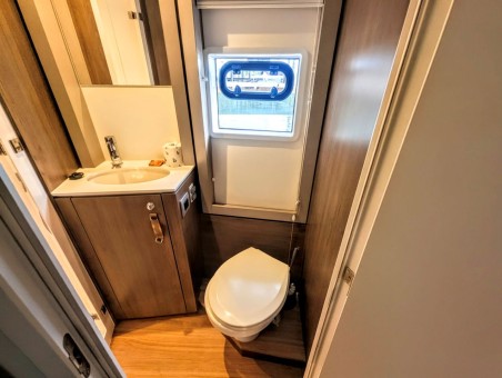 Bali 4.4 - 4 + 2 cab. | Yacht Charter Bahamas | Travelboat