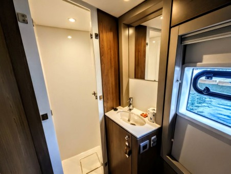 Bali 4.4 - 4 + 2 cab. | Yacht Charter Bahamas | Travelboat