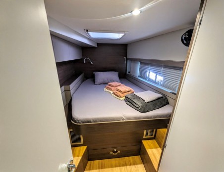 Catana Group Bali 4.4 - 4 + 2 cab. SAGA