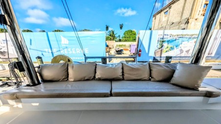 Bali 5.4 - 6 + 2 cab. | Yacht Charter Bahamas | Travelboat