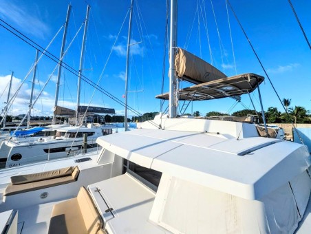 Bali 5.4 - 6 + 2 cab. | Yacht Charter Bahamas | Travelboat